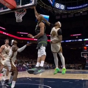 开云登录入口-翻江倒海！戈贝尔轻松揽下前场板 随后单臂暴扣打进还要加罚