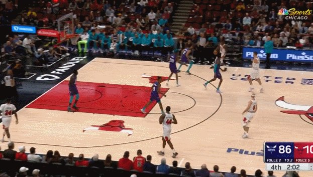 1667979073080040160.gif 7.gif